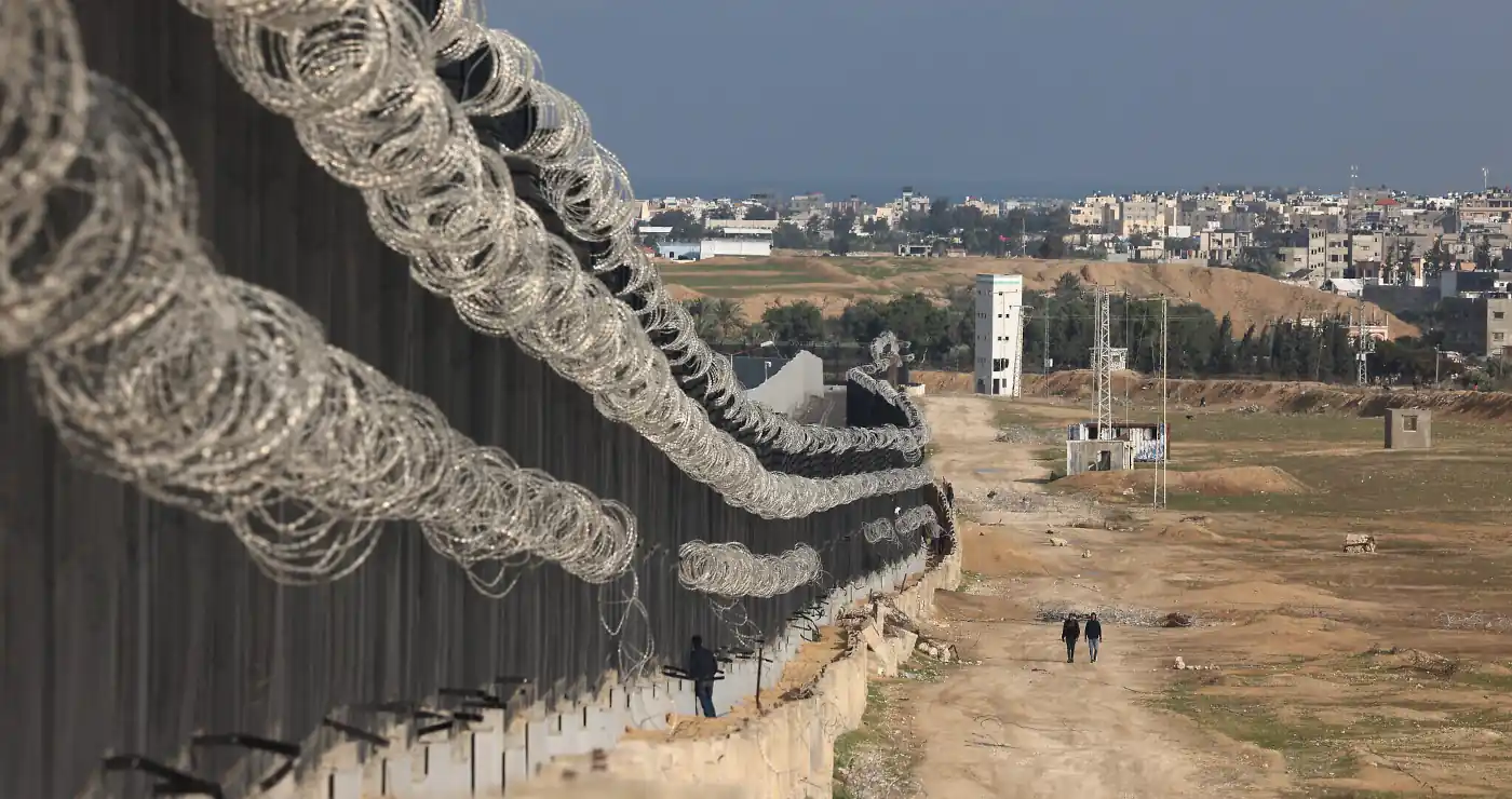 piano americano per evitare attacco a Rafah. Nella foto il muro egiziano
