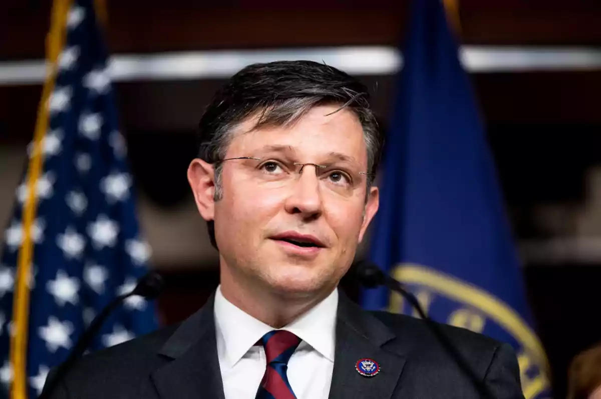 mike johnson aiuti militari all'ucraina