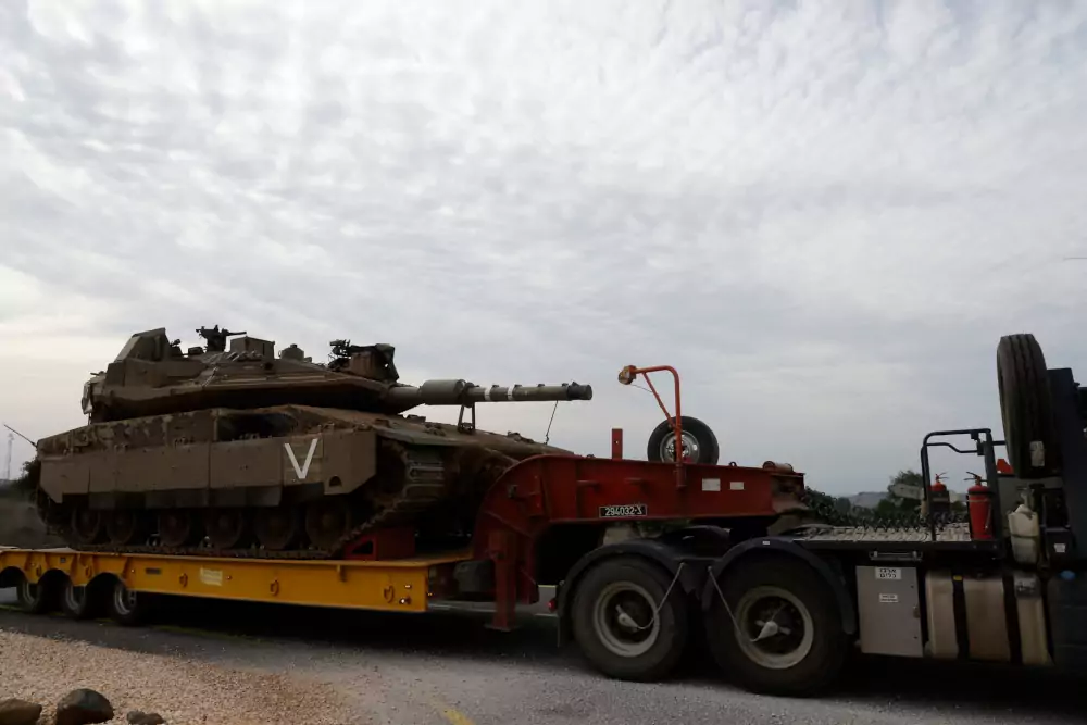 Carri armati israeliani vendono trasferiti sul Golan