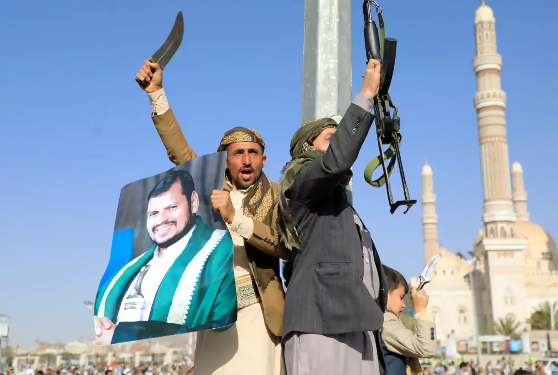 Houthi dello Yemen inneggiano dopo attacco a Israele