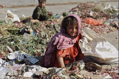 povertà in Iran, bambini malnutriti