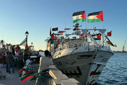 flotilla per Gaza ferma in porto