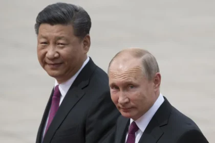 Putin accanto a Xi Jinping