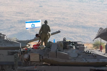 truppe israeliane al confine con il Libano