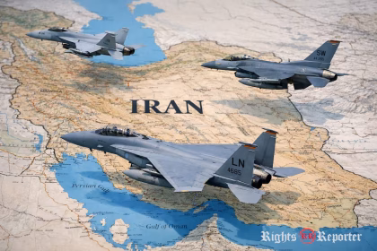 caccia sorvolano una mappa dell'Iran