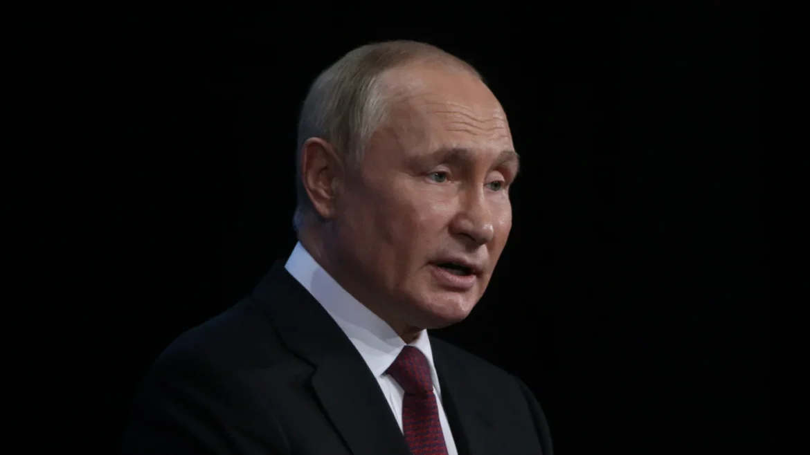 vladimir putin su sfondo nero