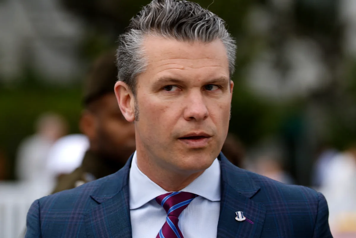 Pete Hegseth ministro della difesa o della guerra della amministrazione trump