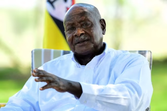 Yoweri museveni presidente uganda