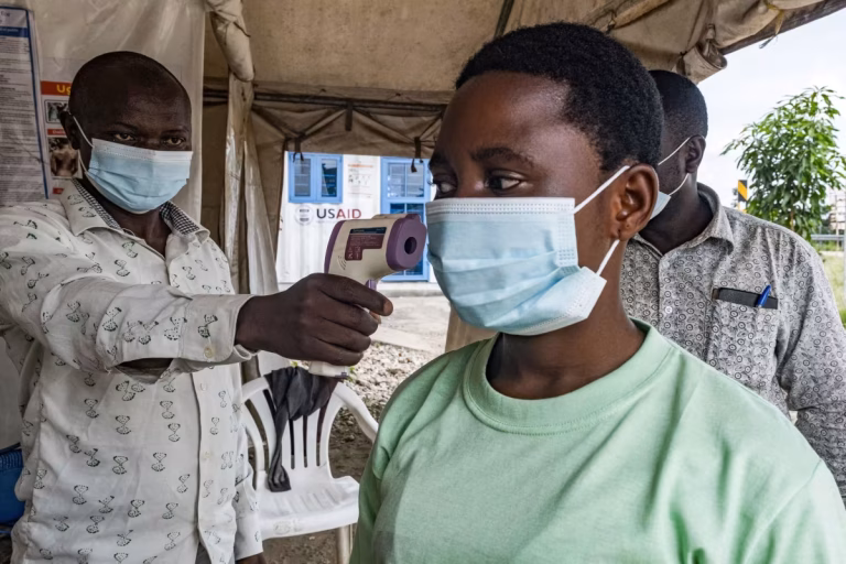 Ebola dilaga in Congo. OMS rivede al rialzo la valutazione del rischio 13 ebola in congo