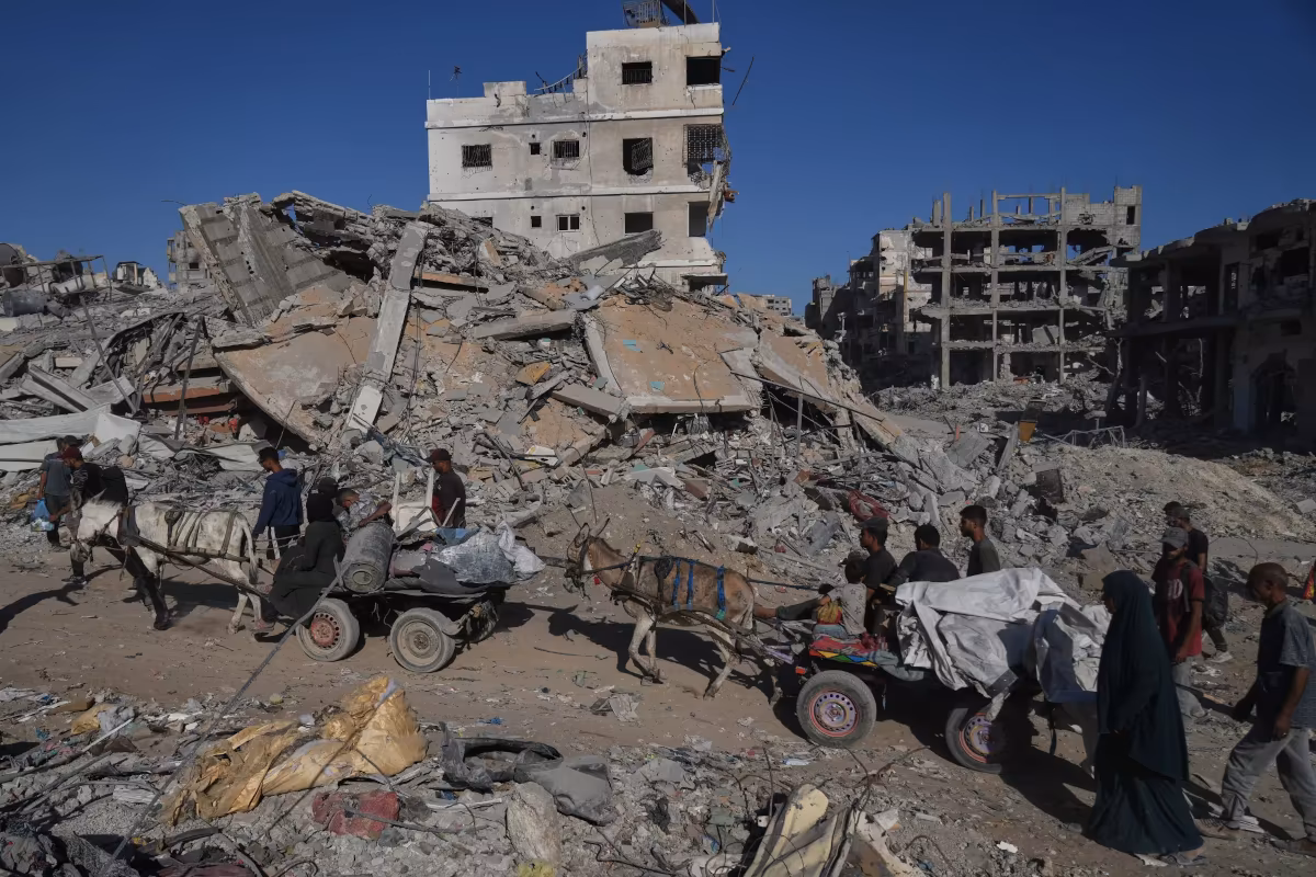 gaza popolazione tra le macerie