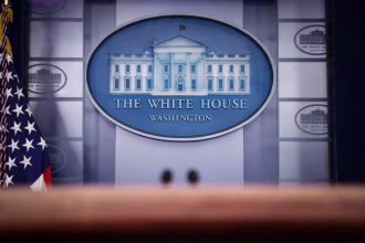 casa bianca riattivato accesso per CNN, MS NOW e Politico